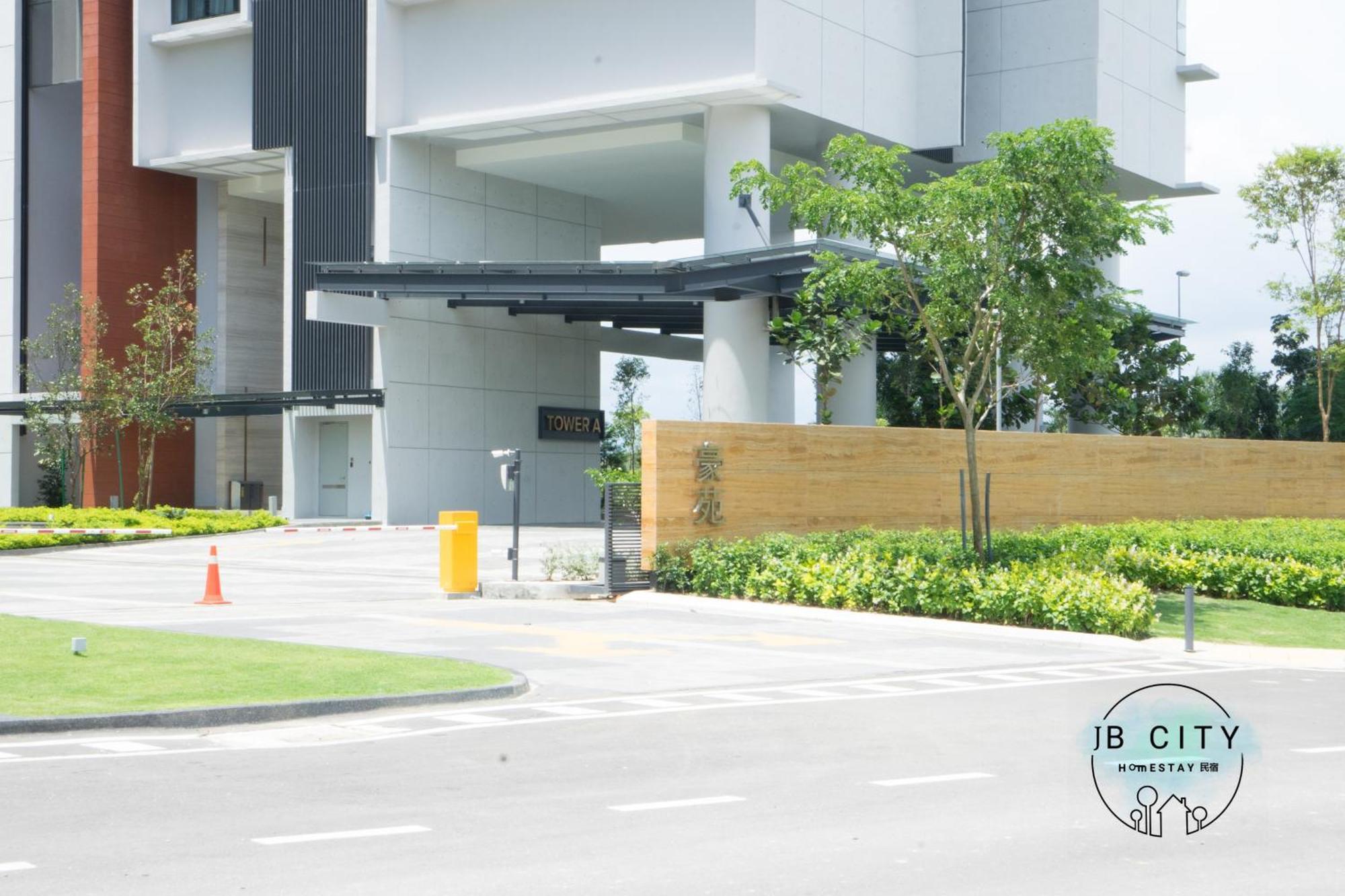 Grand Medini By Rr Jbcity ヌサジャヤ エクステリア 写真