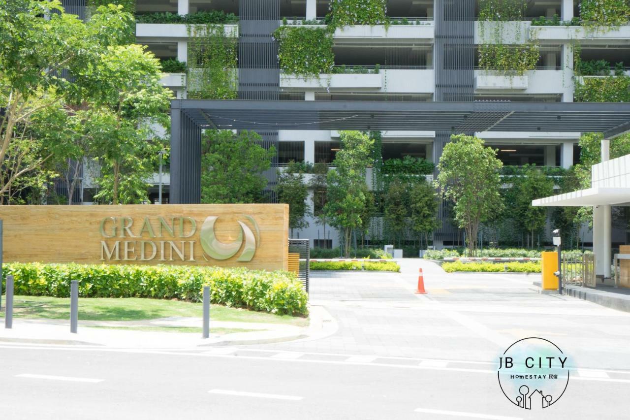 Grand Medini By Rr Jbcity ヌサジャヤ エクステリア 写真