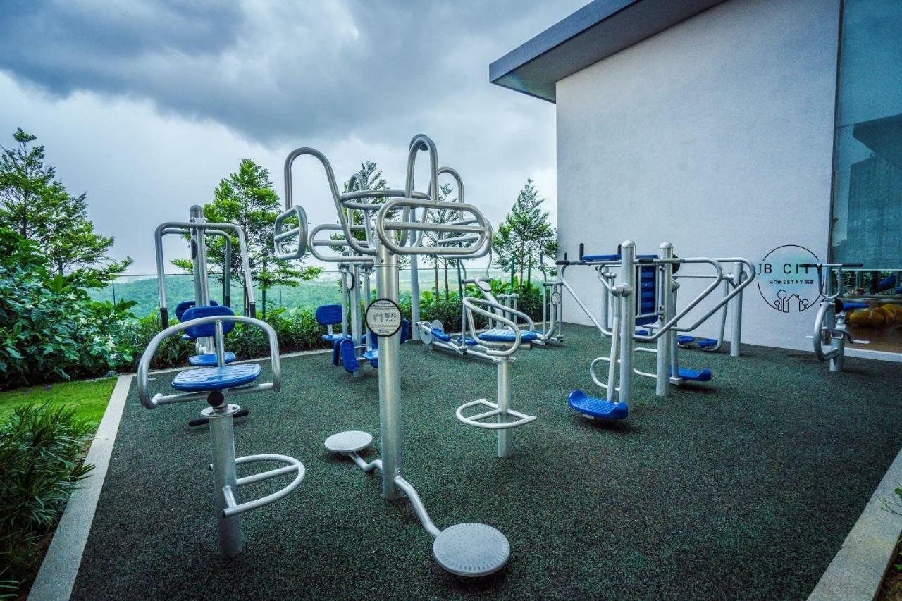 Grand Medini By Rr Jbcity ヌサジャヤ エクステリア 写真